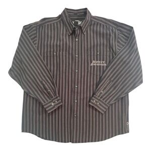 Vintage Harley-Davidson Men's‎ Black and Red Pin Striped Shirt